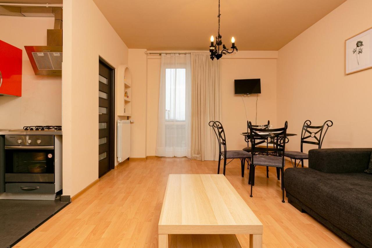 Wola Apartment With Balcony & Close To Metro By Noclegi Renters Varsóvia Exterior foto