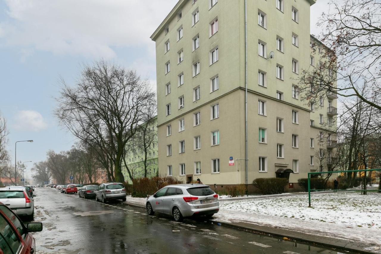 Wola Apartment With Balcony & Close To Metro By Noclegi Renters Varsóvia Exterior foto