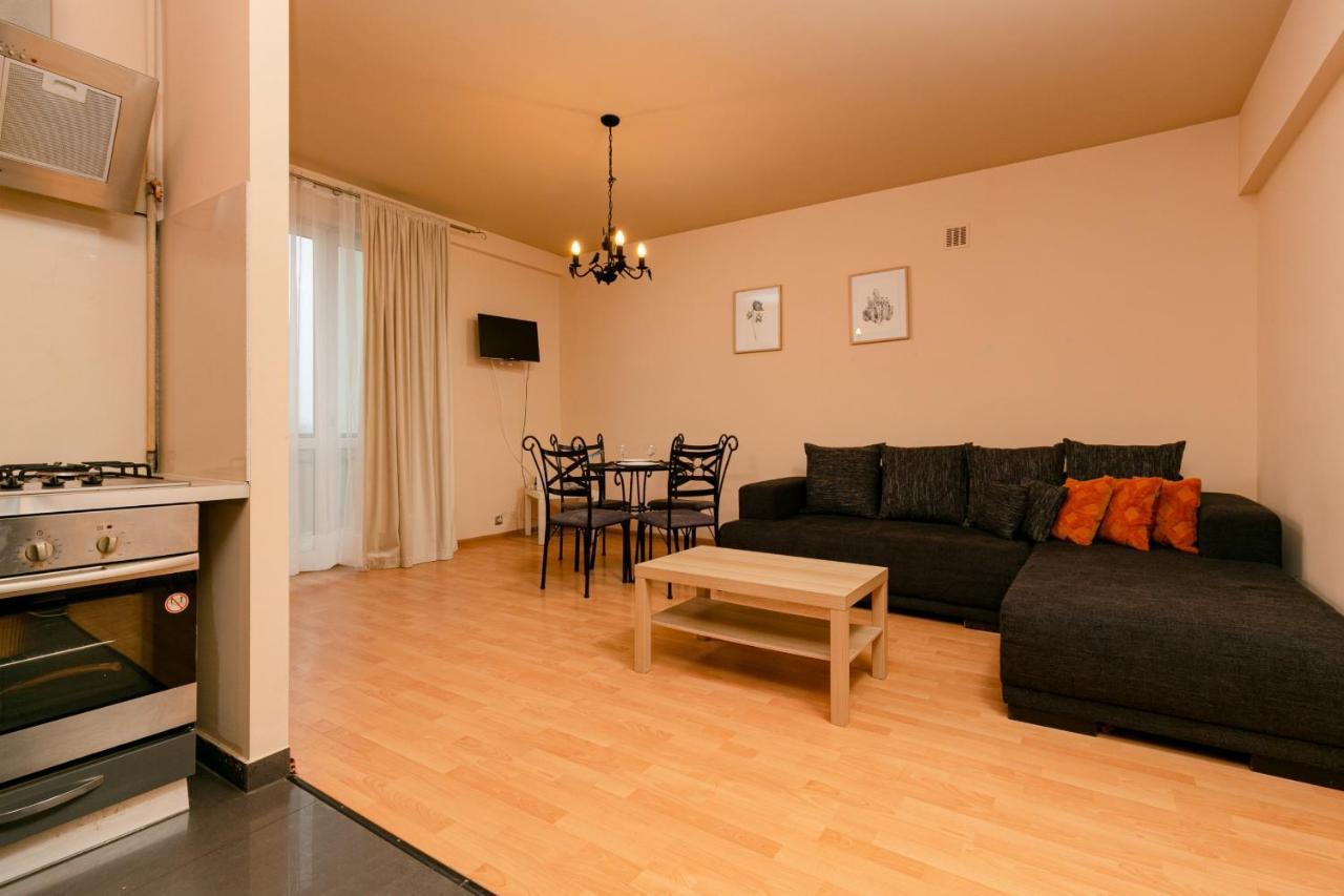 Wola Apartment With Balcony & Close To Metro By Noclegi Renters Varsóvia Exterior foto